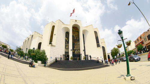 Arequipa: Juez ordena cambiar en DNI sexo a mujer Arequipa: Juez ordena cambiar en DNI sexo a mujer