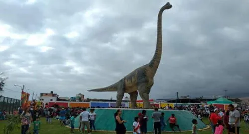 Arequipa: Inauguran polémico parque de los Dinosaurios en Mollendo [FOTOS y VIDEO]