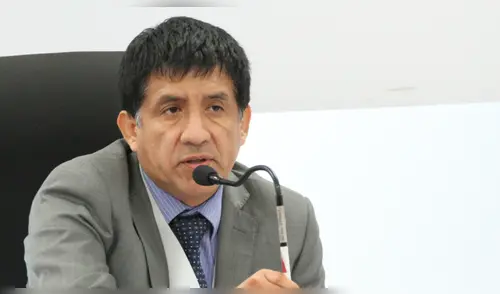 Carhuancho dice que está “totalmente preocupado” tras salida de Vela y Pérez