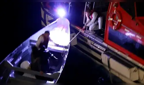 Crucero rescató a dos pescadores perdidos desde hace 20 días en el mar Caribe