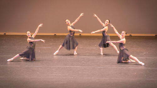 Pequeños cautivaron con su talento para el ballet. Pequeños cautivaron con su talento para el ballet.