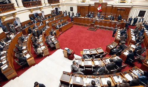 Constitucionalistas le piden al Congreso respetar fallo sobre la ley antitránsfuga  