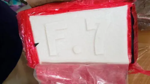 Piura: PNP muestra más de dos toneladas de droga incautada en ‘narcosubmarino’ [FOTOS]