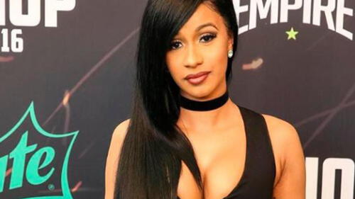 En Instagram, Cardi B se desnudó a casi dos meses de haber dado a luz [FOTO]