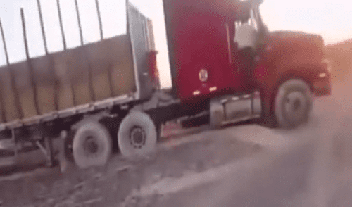 Liberan a chofer de tráiler que dañó Líneas de Nasca