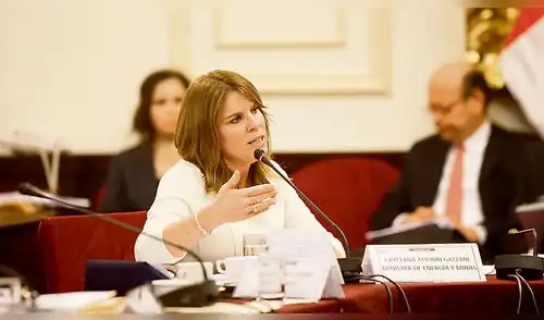Ministra Aljovín convoca a alcaldes moqueguanos para dialogar con Southern