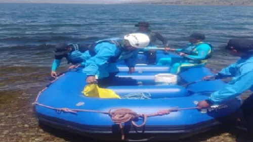 Buzos se sumaron a la búsqueda del joven pescador.