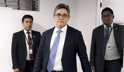 Vinculan a Chávarry con documentos sobre denuncias a Vizcarra Vinculan a Chávarry con documentos sobre denuncias a Vizcarra