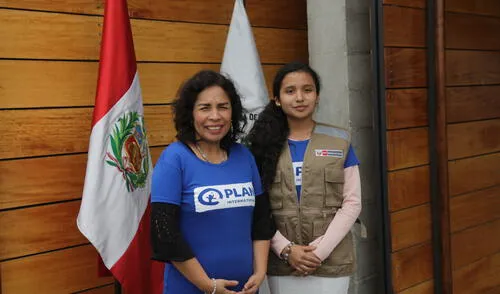 Escolares mujeres asumen cargos en el Día de la Niña Escolares mujeres asumen cargos en el Día de la Niña