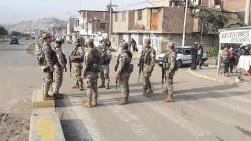 soldados erradican ambulantes