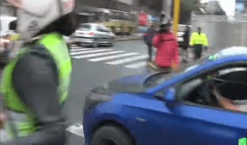 El conductor se encontraba en aparente estado de ebriedad. (Foto: Captura de video)