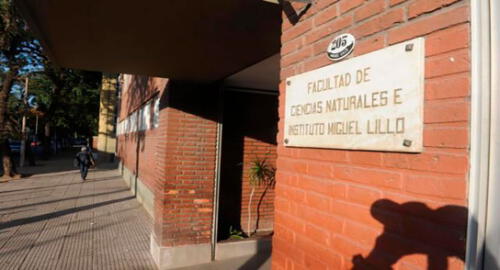 Medios locales aseguran que el hecho ocurrió frente a la Facultad de Ciencias Naturales. Foto: difusión Medios locales aseguran que el hecho ocurrió frente a la Facultad de Ciencias Naturales