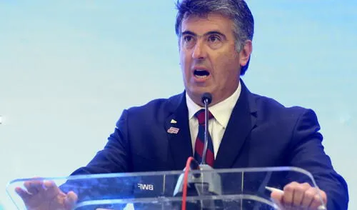 Incautan cuenta de Gustavo Salazar con más de un millón de dólares