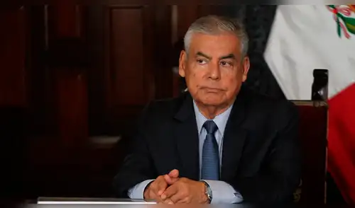 César Villanueva: Intentan que Martín Vizcarra tropiece y caiga