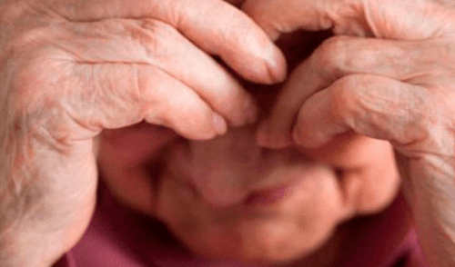 Encuentran a mujer que murió hace 15 años y sus familiares recién se enteran. Mujer muere hace 15 años