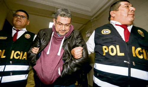 Walter Ríos buscó llegar a Vizcarra a través de Camayo Walter Ríos buscó llegar a Vizcarra a través de Camayo