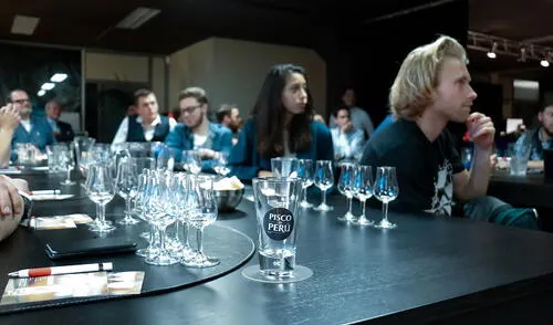 Perú abre en Bélgica la primera escuela de pisco de Europa Perú abre en Bélgica la primera escuela de pisco de Europa