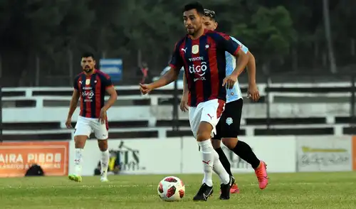 Cerro Porteño y Guaireña se enfrentan en el Parque del Guairá. Foto: Cerro Porteño