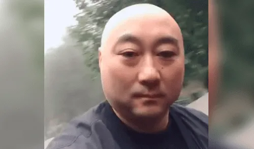 Facebook: hombre hacía 'streaming' y sus amigos quedan al shock al verlo perder la cabeza [VIDEO]