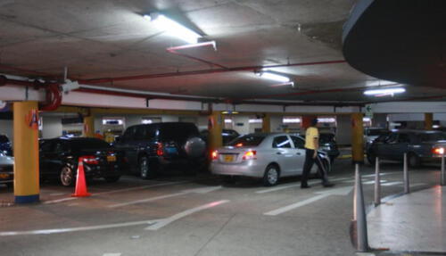 Lanzan aplicativo para ahorrar hasta en 30% en estacionamientos