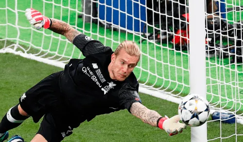 Se subastan los guantes de Loris Karius en Ebay