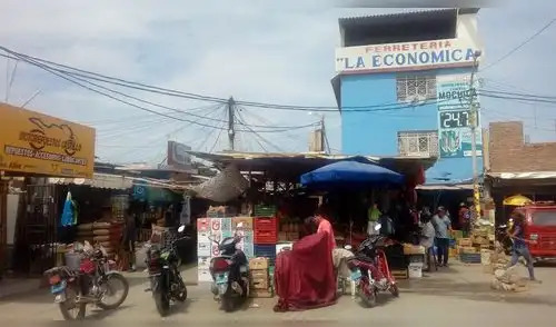 Piura: delincuentes armados asaltan tiendas de concurrido mercado Piura: delincuentes armados asaltan tiendas de concurrido mercado