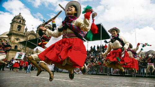 Cusco: Más de 700 alumnos de colegio La Salle conmemoran fiesta del Wayna Raymi