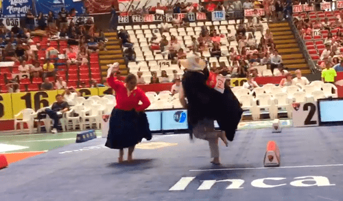 Facebook: pareja cautivó con espectacular presentación en concurso de Marinera