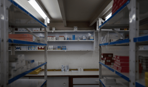 Crisis: 125 farmacias cerraron sus puertas ante escasez de medicinas en Venezuela