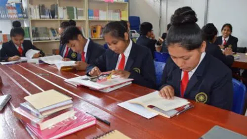 Colegio de Alto Rendimiento de Tacna recibió certificación.