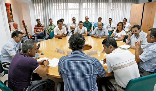 Un millón y medio de estatales no podrán negociar sus aumentos