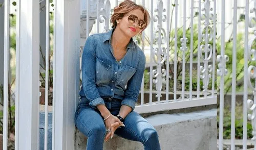 JLO te enseña cómo sacarle el mayor provecho a los pantalones jeans JLO te enseña cómo sacarle el mayor provecho a los pantalones jeans
