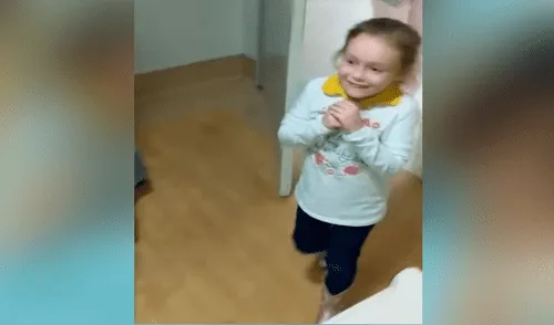 Desliza para ver los momentos más tiernos del video viral de Facebook. Hermana