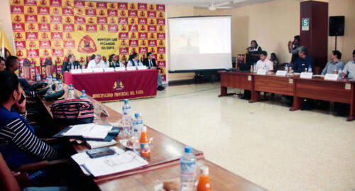 Autoridades rechazan exploración petrolera en la bahía de Chimbote Autoridades rechazan exploración petrolera en la bahía de Chimbote