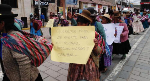 Cientos marchan exigiendo pena de muerte para descuartizador en Puno [VIDEO]