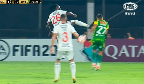 Olimpia vs. Defensa y Justicia: Emmanuel Adebayor ve la roja tras brutal patada a lo “Chiquito” Flores [VIDEO]