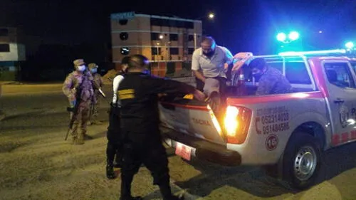 El extranjero se encontraba en inmediaciones del Parque del Niño, ubicado, caminando con toda normalidad pese a la restricción vigente para cada domingo de cuarentena.