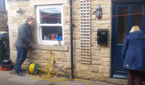 YouTube viral: perro se reencuentra con su dueño que lo cuidó de bebé y reacción del animal conmueve [VIDEO]