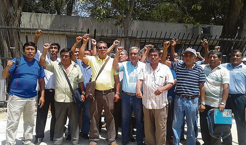 Trabajadores de Textil Piura culpan al Grupo Romero por incumplimiento de pago Trabajadores de Textil Piura culpan al Grupo Romero por incumplimiento de pago