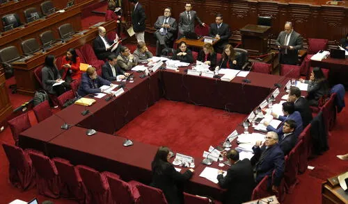 Congreso. El lunes a las 3:00 p.m. volverá a sesionar la Comisión de Constitución para seguir con el debate de los proyectos de reforma política. Congreso. El lunes a las 3:00 p.m. volverá a sesionar la Comisión de Constitución para seguir con el debate de los proyectos de reforma política.