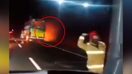 Registran incendio en bus que se dirigía a Huaraz. Créditos: Captura.