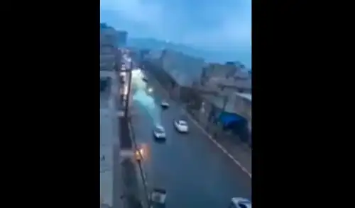 YouTube: momento exacto de la caída de un rayo sobre un automóvil 