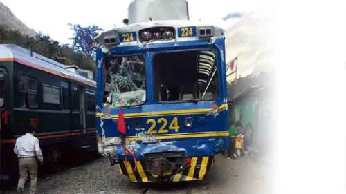 Detienen a maquinistas de trenes que chocaron en Cusco 