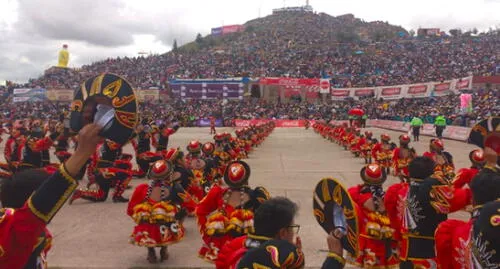 Juliaca vive el concurso Tokoro de Oro con masiva asistencia 