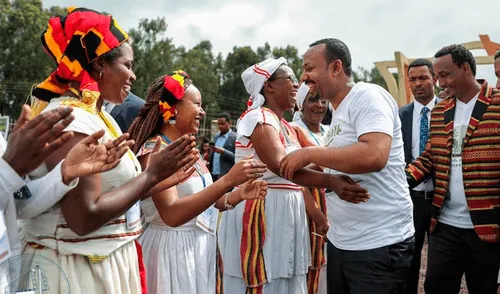 Etiopía siembra más de 350 millones de árboles en campaña nacional. Foto: Twitter/@PMEthiopia Etiopía siembra más de 350 millones de árboles en campaña nacional. Foto: Twitter/@PMEthiopia