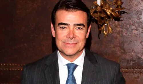 El artista mexicano fue el productor de la serie Luis Miguel. Foto: Instagram toño mauri