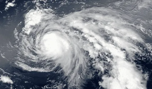 Huracán Harvey tocó tierra en la costa de Texas, con categoría 4 [VIDEOS]