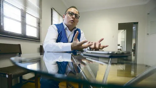 Jalón de orejas. El representante del Defensor del Pueblo hizo varios exhortos a gobernador para que evite mensajes racistas.