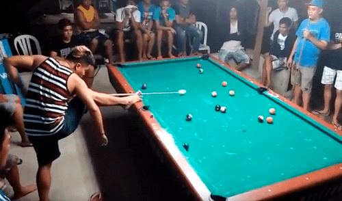 YouTube viral: usa su pie para jugar billar y final de la partida deja en shock a sus rivales [VIDEO]