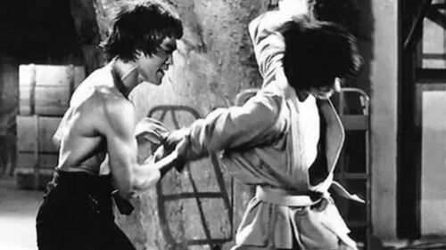 Jackie Chan vs. Bruce Lee: este es el épico duelo de leyendas que no te puedes perder [VIDEO]